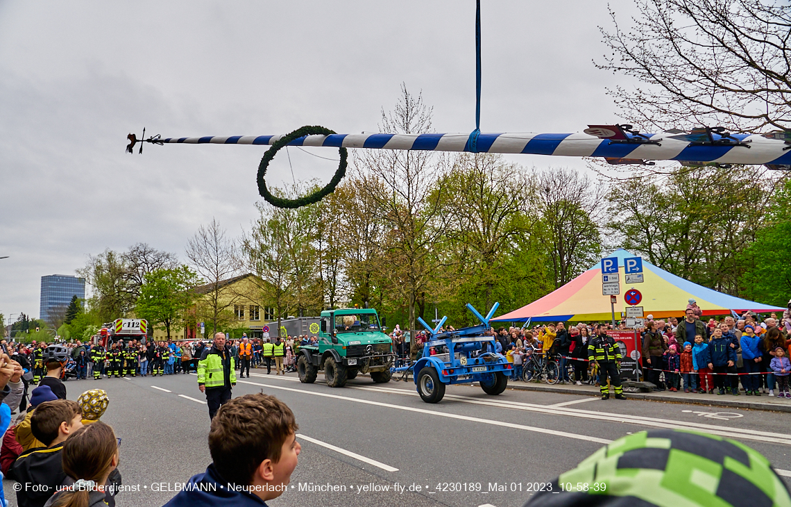 01.05.2023 - Maibaumaufstellung in Berg am Laim